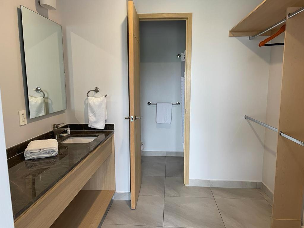 Livup Suites en zona ITESO Zapopan Buitenkant foto